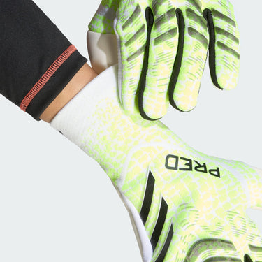 Predator Pro Goalkeeper Gloves