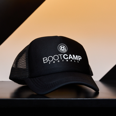 BOOTCAMP FOOTBALL TRUCKER CAP (BLACK/WHITE)