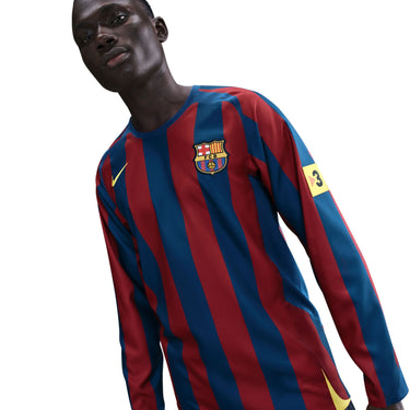 Nike Football Reissues Ronaldinho's Iconic FC Barcelona 05/06 Home Jersey