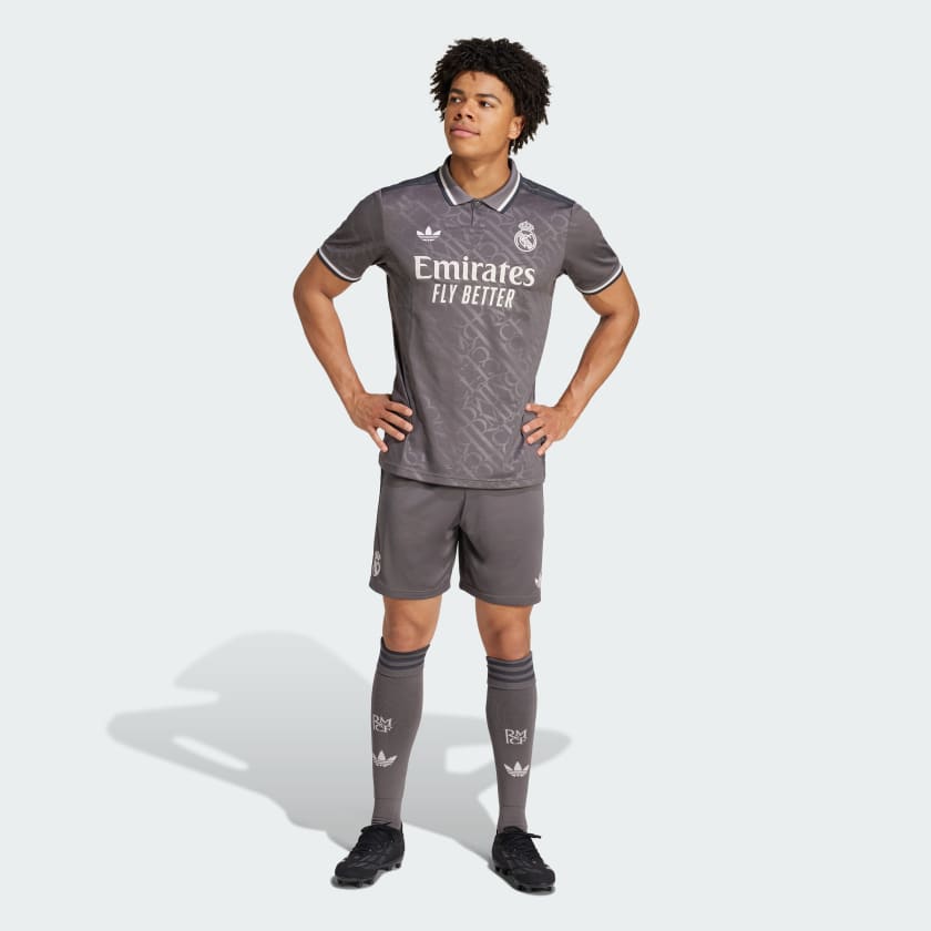 Real madrid football shorts outlet